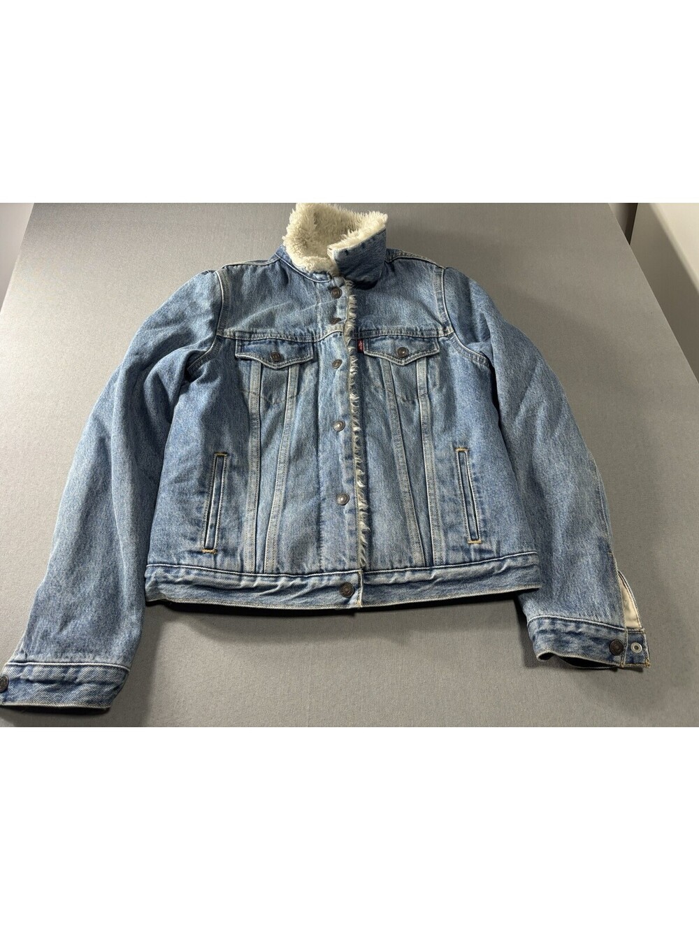 Vintage Levi’s Sherpa Lined Denim Trucker Size Small
